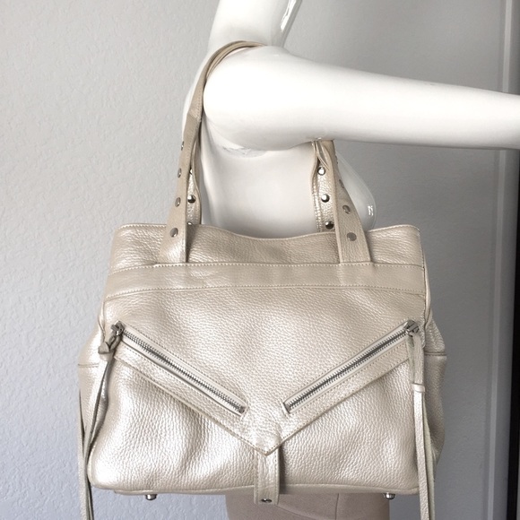 Botkier pearly ivory trigger zip organizer bag - Picture 2 of 8